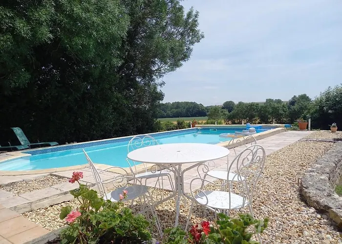 23, Grande Rue, Patreville, Val D'auge, Charente * Saint-Médard